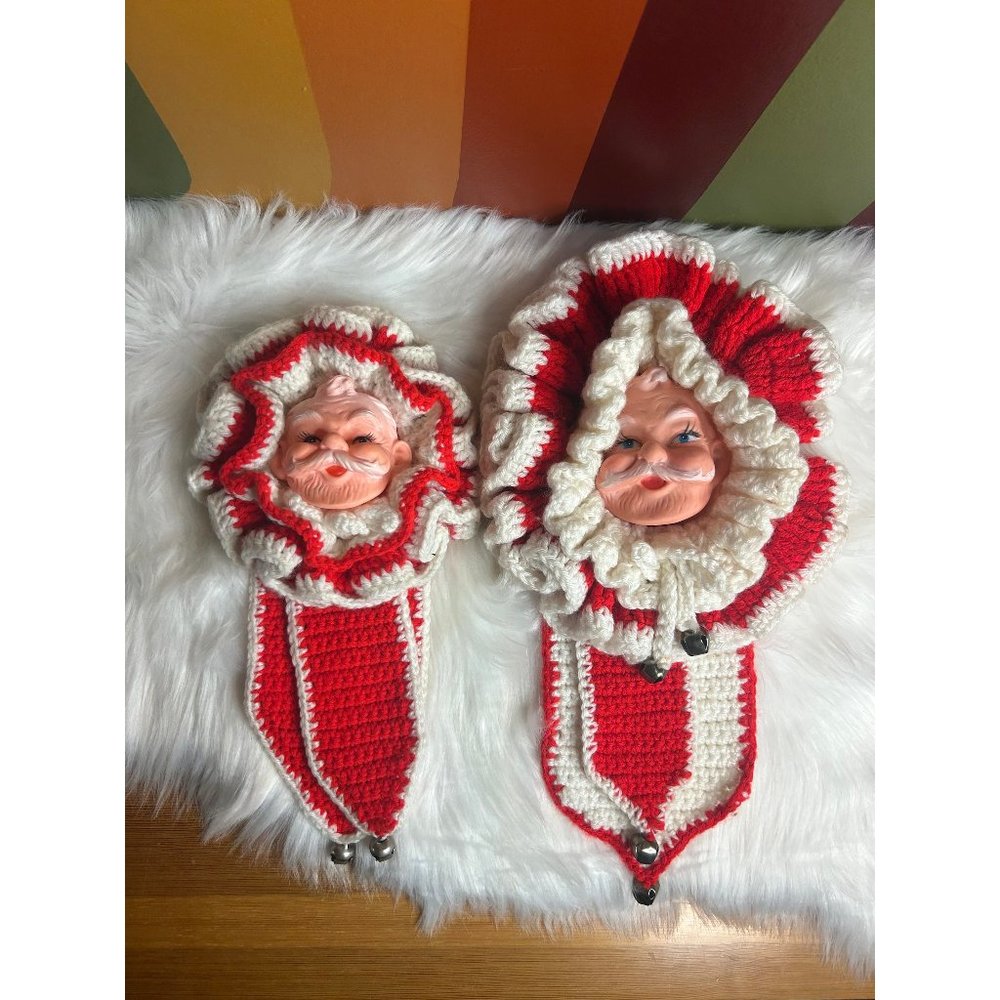 Vintage Christmas plastic face Santa clause knitted wall decor - set of 2